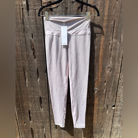 NWT All Fenix Anthropologie Colorblock Cheetah 7/8 Legging in Gray & Pink - Picture 3 of 8